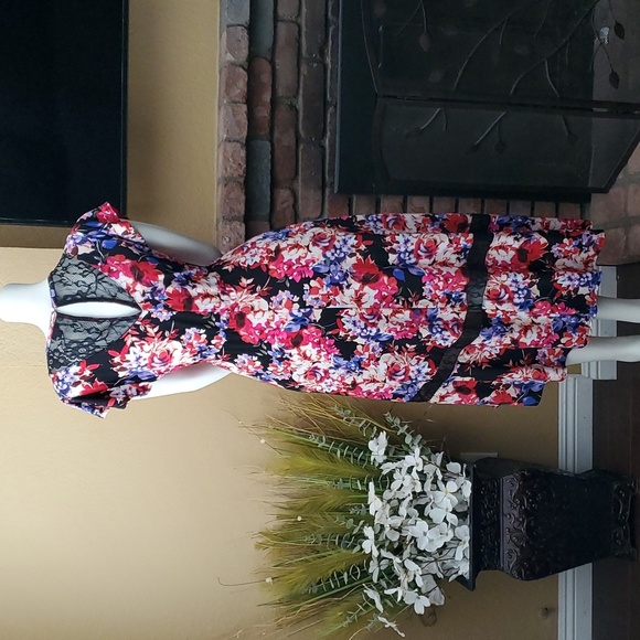 🆕️ TORRID Floral Studio Knit Asymmetrical Midi Dress SIZE: 0 (LARGE 12) - Picture 9 of 16
